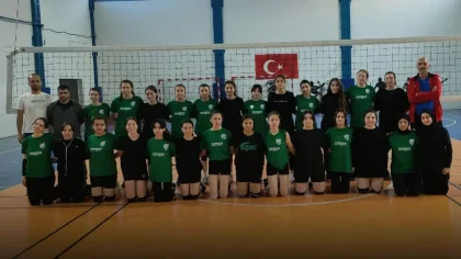 Sapanca Ayyıldız GSK Voleybol Takımında Çalışmalar Sürüyor