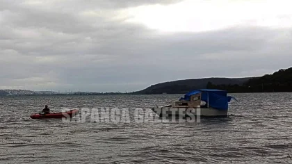 Sapanca Gölü'nde Rüzgarda Sürüklenen Teknedeki 3 Kişi Kurtarıldı