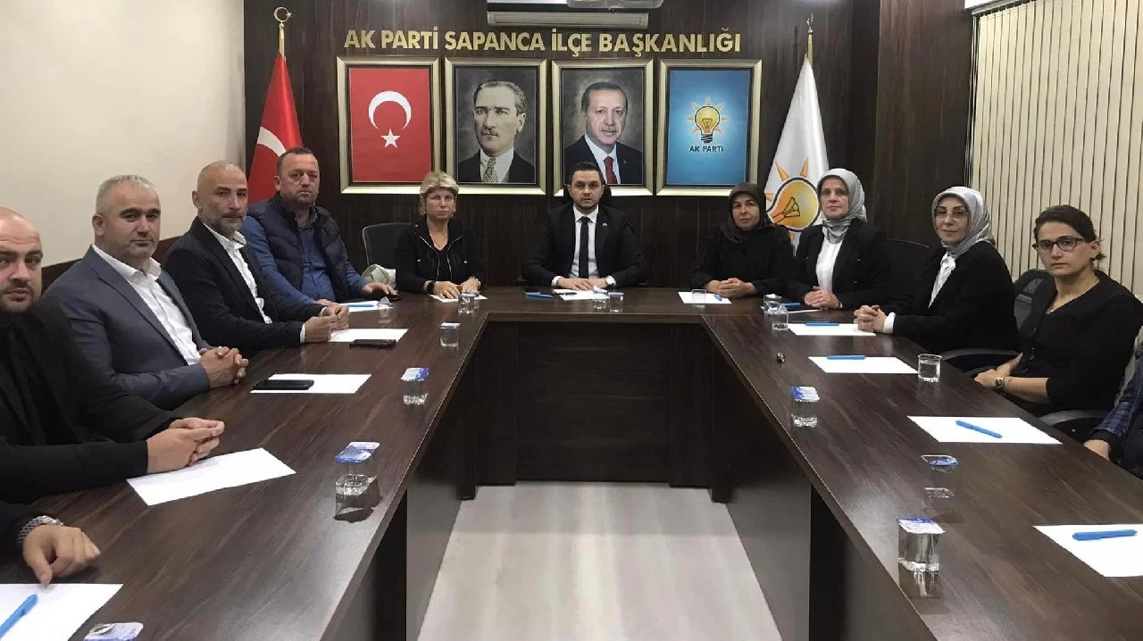 AK Parti Sapanca'da Başkan Başoğlu'nun A Takımı Belli Oldu