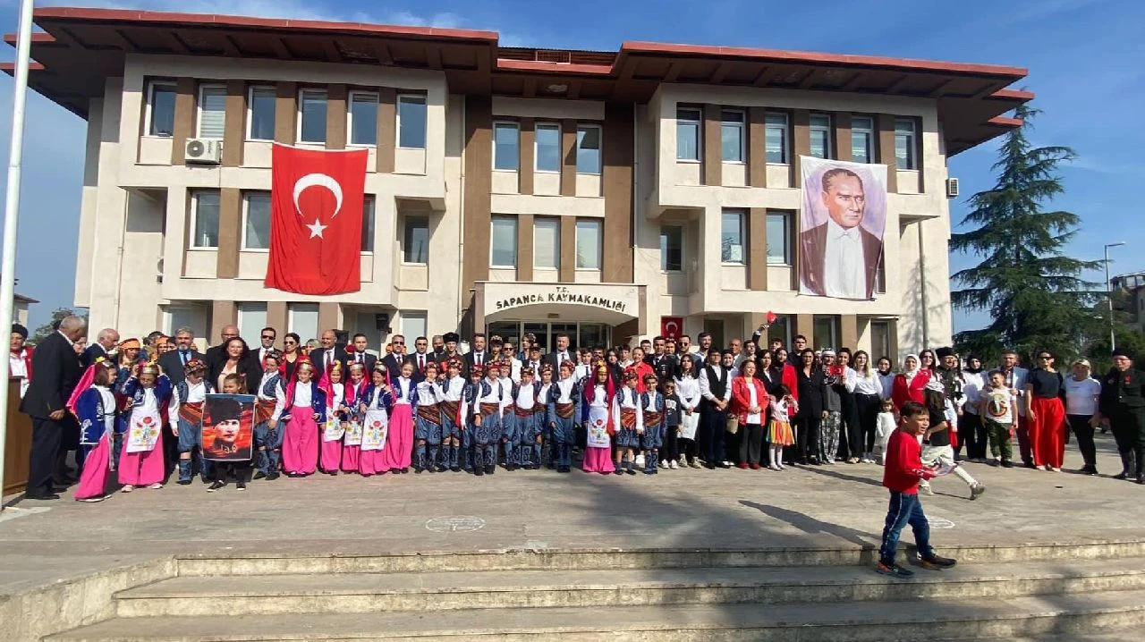 Sapanca'da 29 Ekim Cumhuriyet Bayramı Çoşkusu