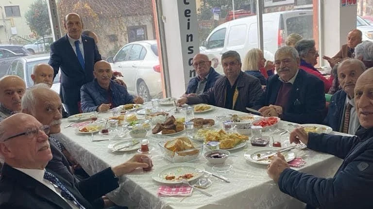 CHP Sapanca'dan Öğretmenler Günü Etkinlikleri