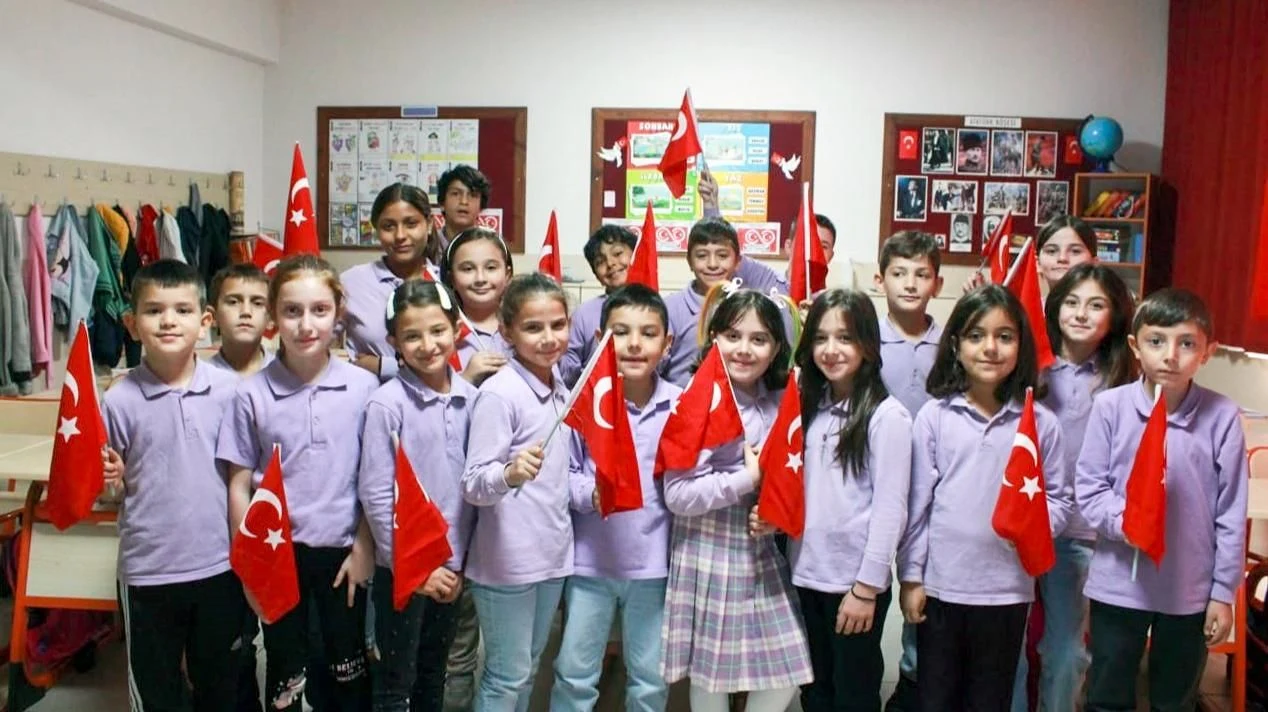 Sapanca'da İlkokul Öğrencileriyle 100. Yıl Etkinliği