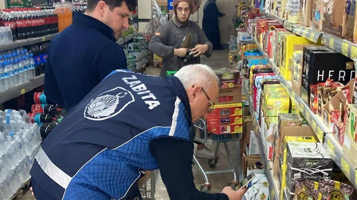 Sapanca'da Zabıtadan Zincir Marketlere Denetim