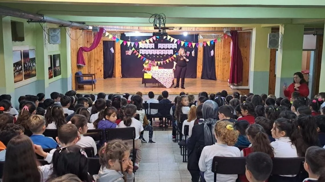 Sapanca İlkokulunda Okur Yazar Buluşması