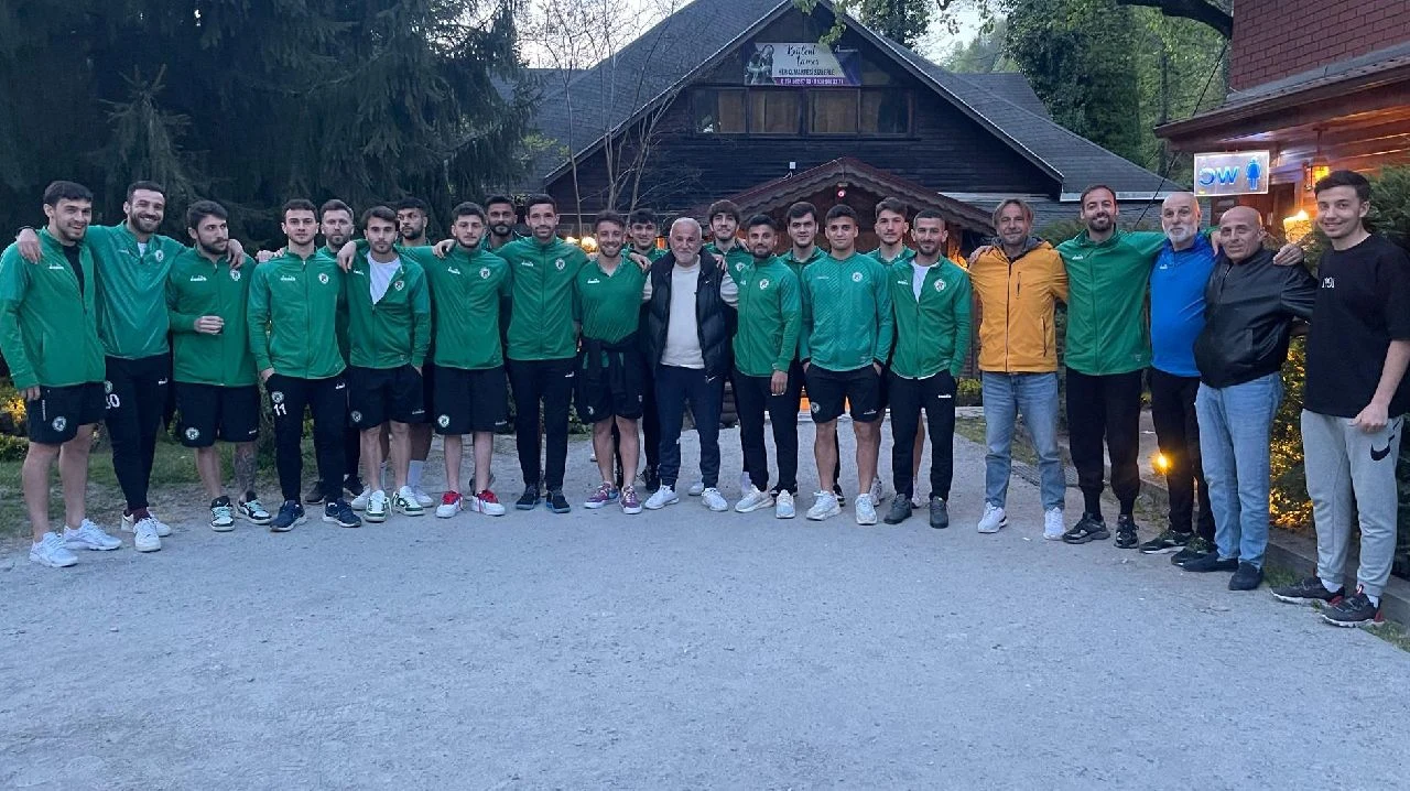 Tıknaz'dan Sapanca Gençlikspor'a Moral Yemeği