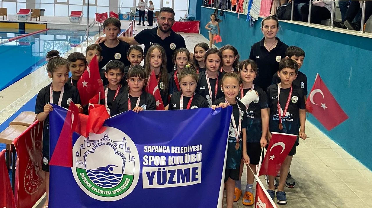 Sapanca Belediyesi Yüzme Takımı Ödülleri Topladı