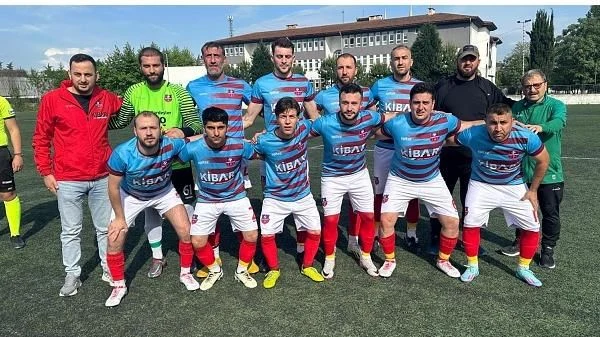 Sapanca Kurtköyspor 4'ledi