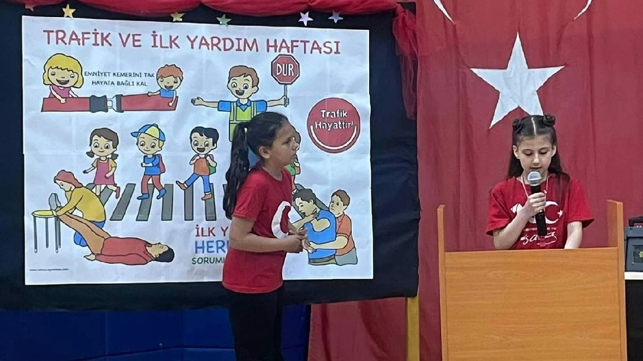 Trafik ve Güvenliği Haftası Gazipaşa İlkokulunda Kutlandı