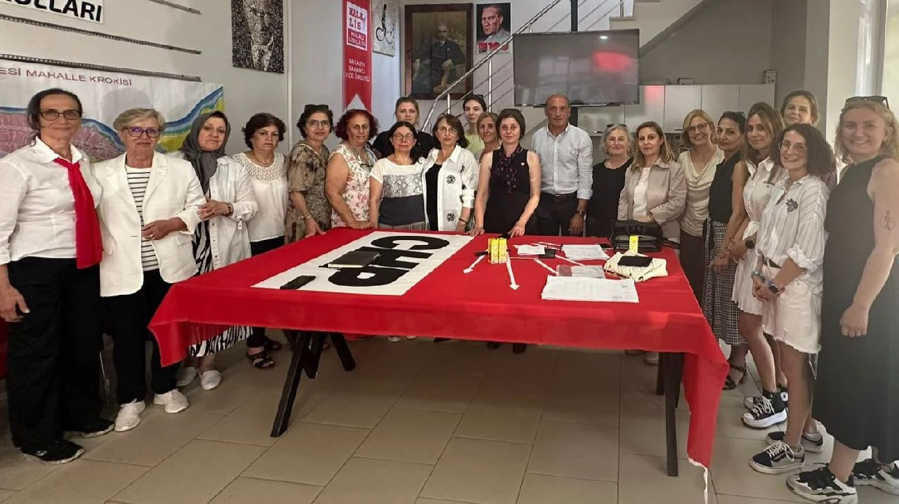 CHP'de Yeni Kadın Kolları Başkanı Filiz Balkaya Oldu