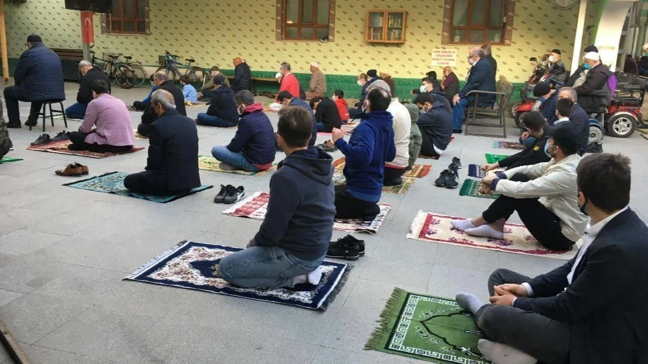 Sapanca'da Bayram Namazı Kaçta Kılınacak?
