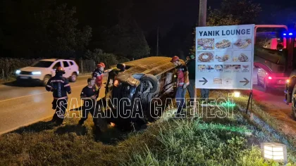 Vip Minibüs Su Kanalına Devrildi