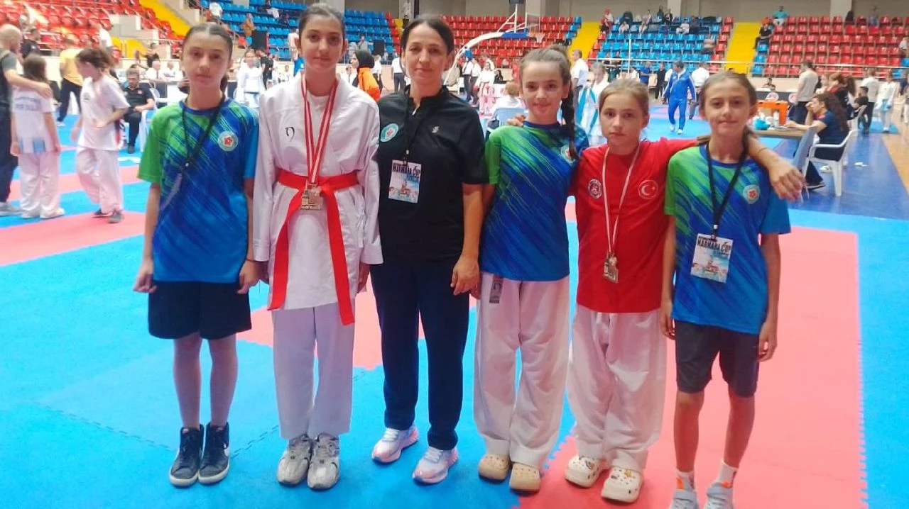 Sapanca Ayyıldız Spor Kulübü Sporcularından 3 Madalya Birden Geldi