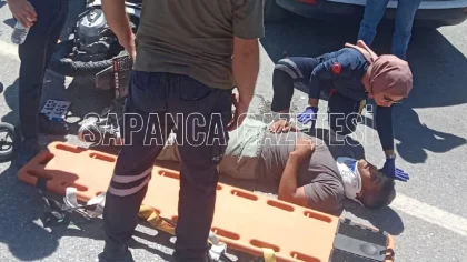 Sapanca'da Motosiklet ile Otomobil Çarpıştı: 1 Yaralı