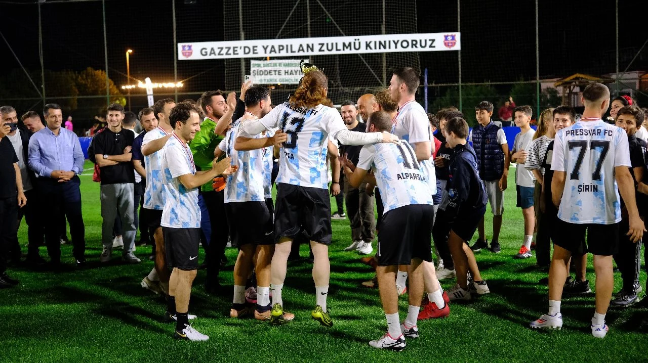 Sapanca Zafer Kupası ''Press Var Fc''nin Oldu