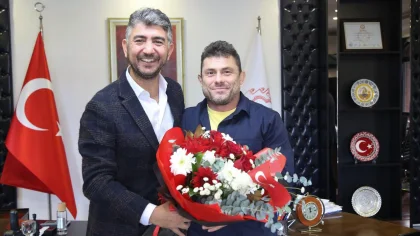Başkan Şahin, Milli Sporcu Memioğlu'nu Makamında Ağırladı