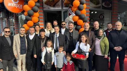 Sapanca'da Antepce Tatlıcısı Açıldı