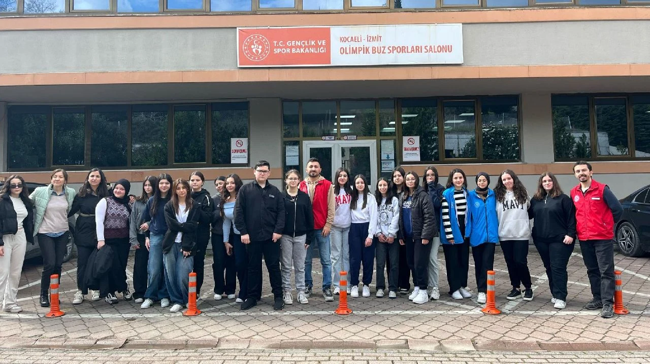 Sapanca Gençlik Merkezi Kocaeli'ye Gezi Düzenledi