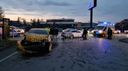 Ticari Taksi ile Otomobil Çarpıştı: 6 Yaralı