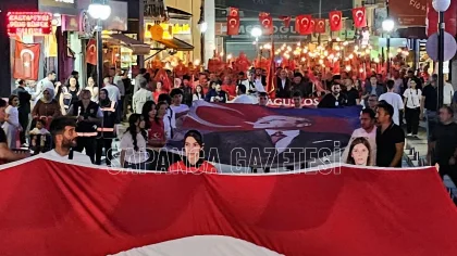 Fener Alayında Yer Gök Kırmızıydı