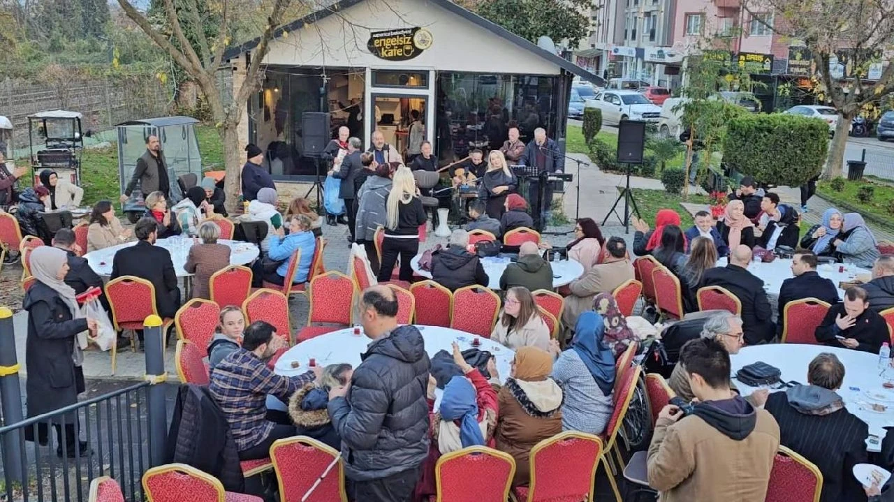 Sapanca'da Özel Bireyler Doyasıya Eğlendi
