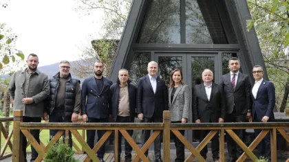 Sapancalı Turizmciler Tga'da Hediye Güral Gür'ü Destekleyecek
