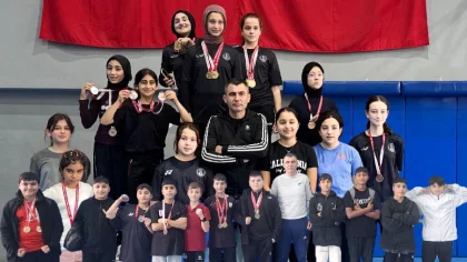 Sapancalı Öğrencilerden Okul Sporları Bilek Güreşinde Büyük Başarı