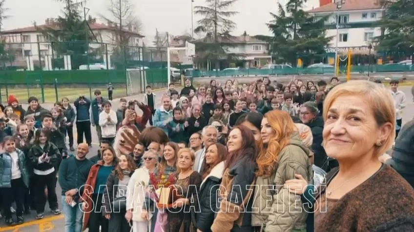 37 Yıllık Öğretmen Hatice Kadriye Pekçetin Emekliliğe Ayrıldı