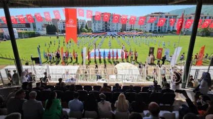 19 Mayıs Çoşkusu Sapanca İlçe Stadında Yaşandı