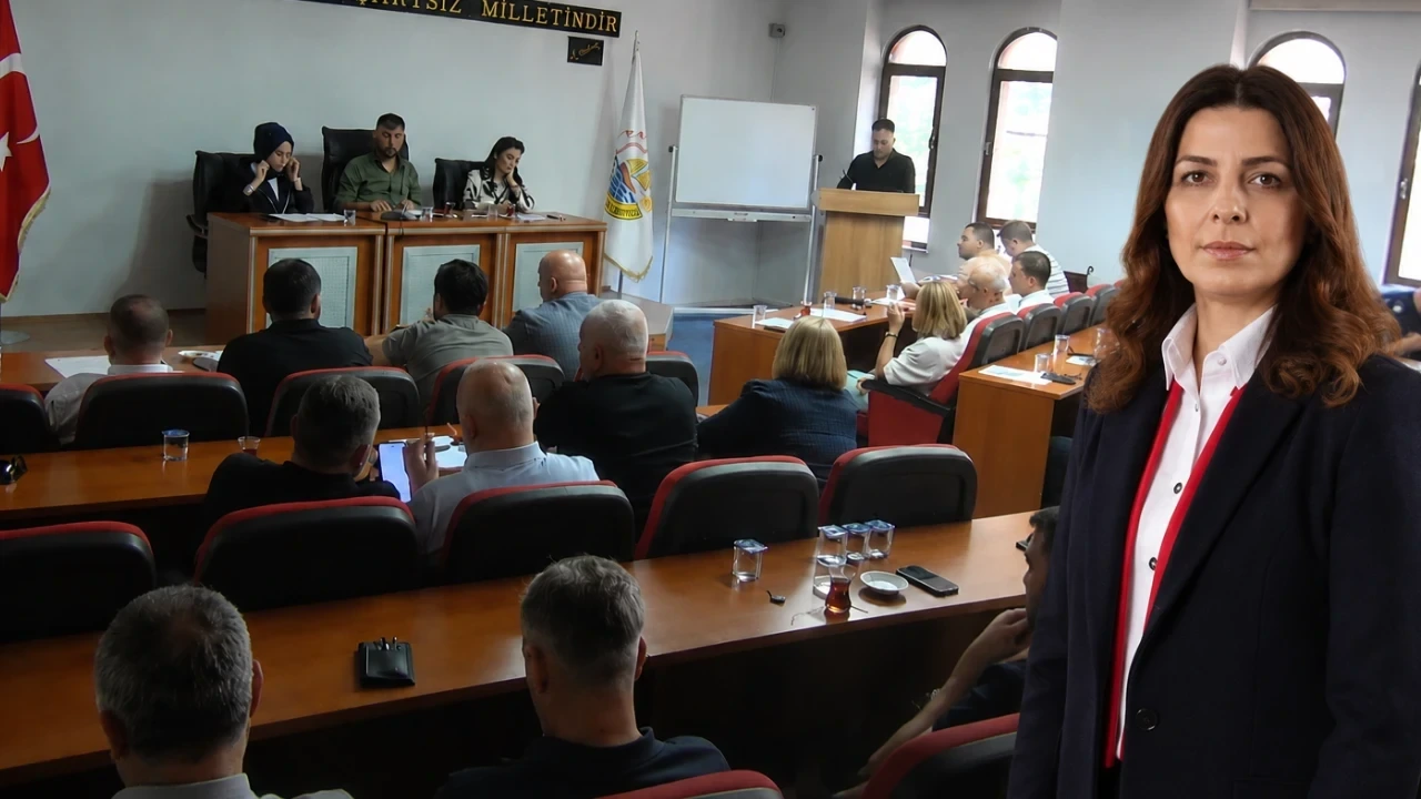 MHP'li Uzun'dan Festival Çıkışı: "İzin Belgesi Nerede?”