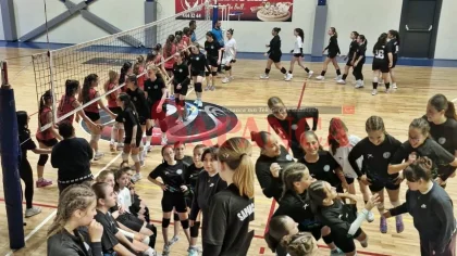 Sapanca Ayyıldız Spor'dan Voleybolda Bir İlk