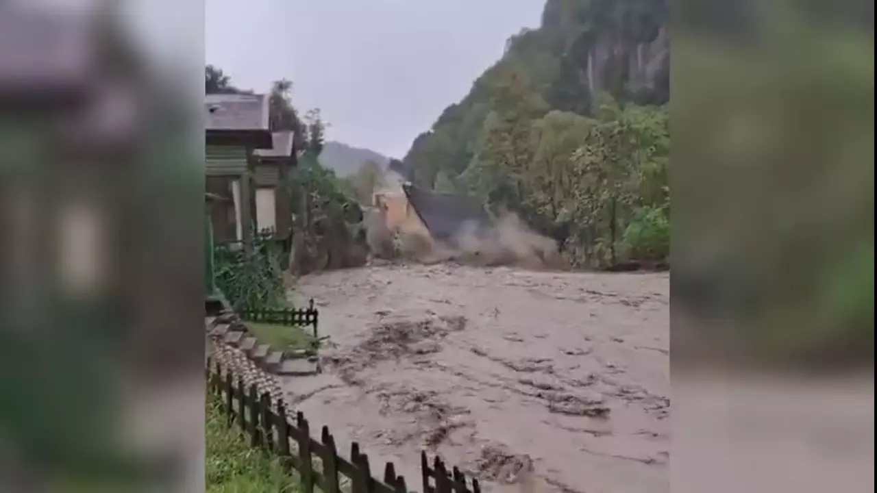 Sapanca'da Sağanak Hayatı Olumsuz Etkiledi (2)