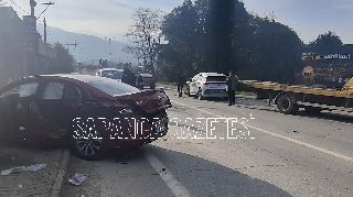 SAPANCA'DA TRAFİK KAZASI: 5 YARALI