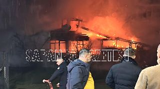 SAPANCA'DA AHŞAP EV YANGINI
