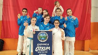 ÖZKUM SPOR KULÜBÜ'NDEN ANLAMLI MADALYALAR