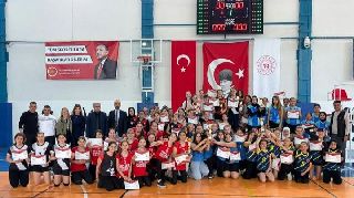 OKULLAR ARASI VOLEYBOL TURNUVASI SONA ERDİ