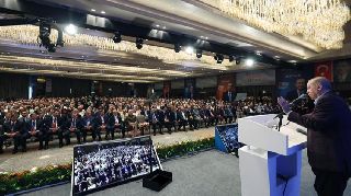 AK PARTİ'NİN YENİ ŞARKISI SAPANCA'DA İLK KEZ DİNLETİLDİ